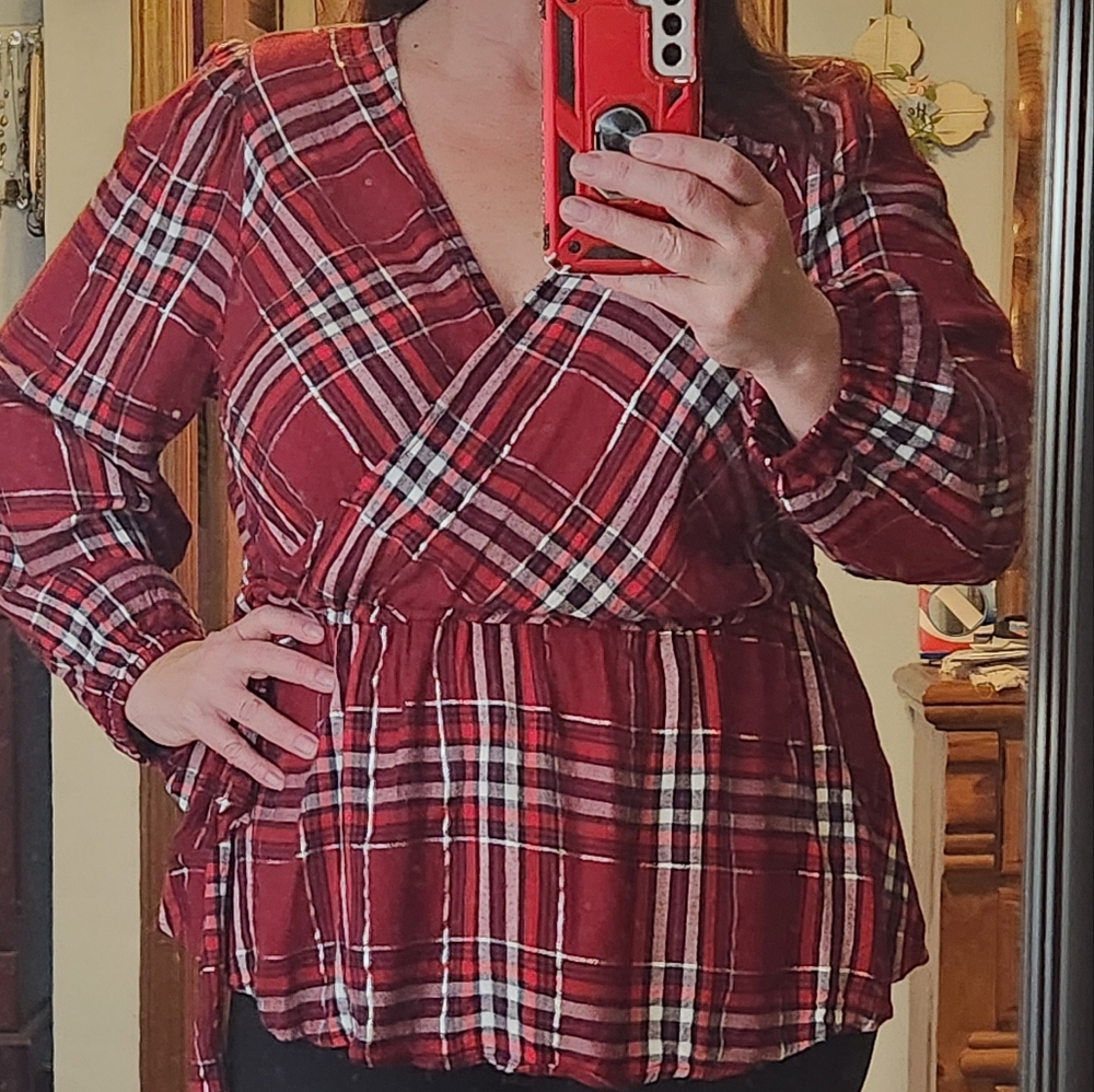 Plaid blouse with tie